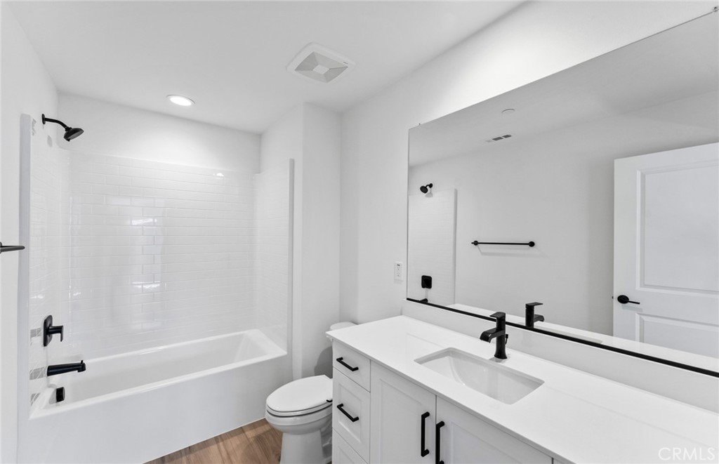 4246 East Flutter Privado Property Photo 22