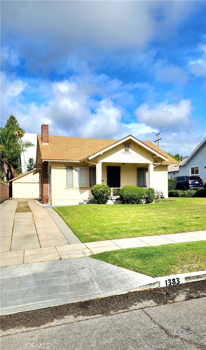 1383 N Oxford Property Photo 1