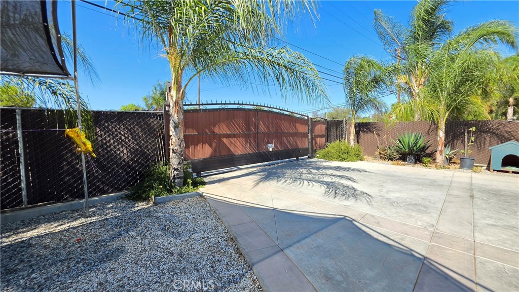 21975 Markham Street Property Photo 1