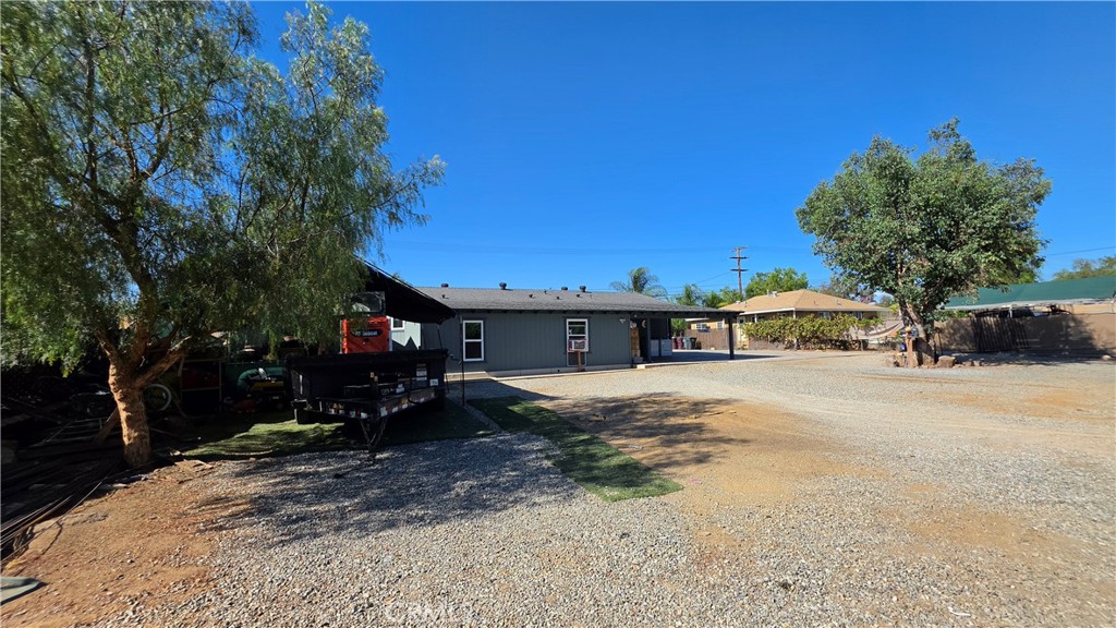 21975 Markham Street Property Photo 15