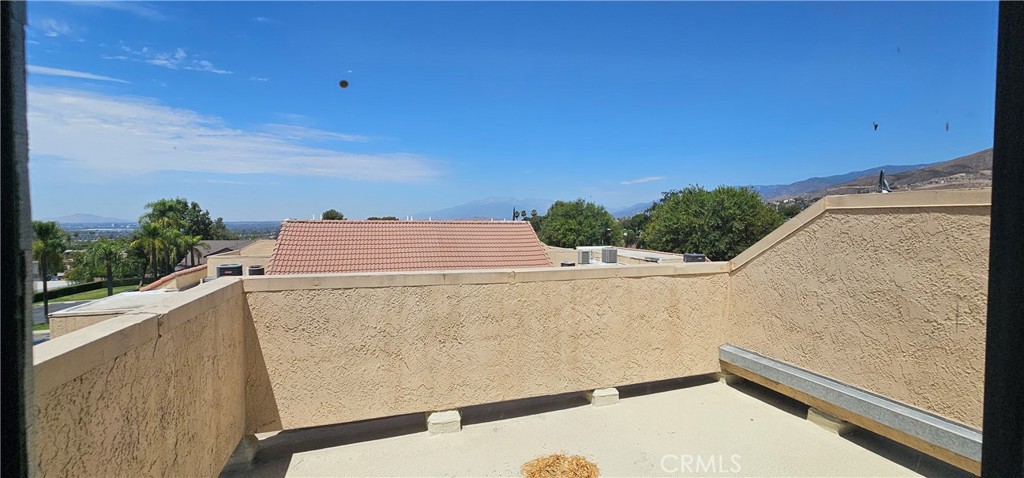 2265 Bradford Property Photo 5