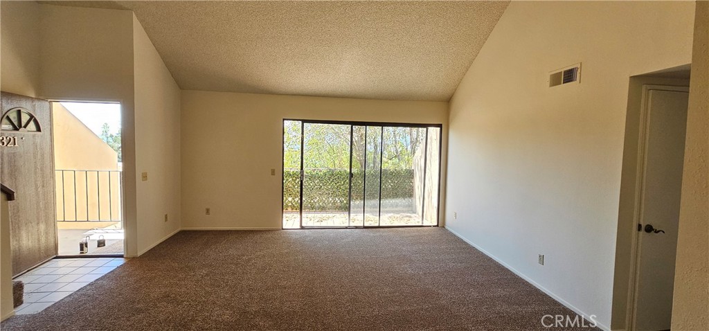 2265 Bradford Property Photo 8