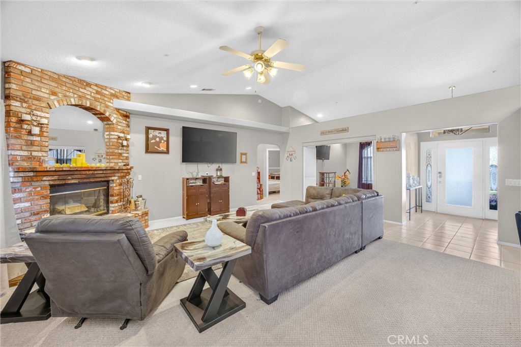 10505 Canyon Property Photo 9