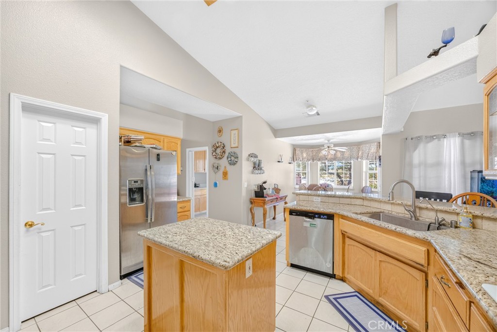 10505 Canyon Property Photo 15