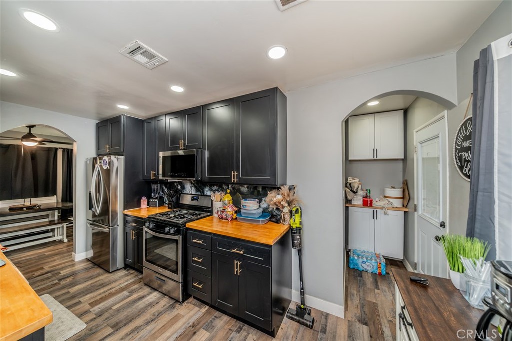 857 W 25th Street Property Photo 17