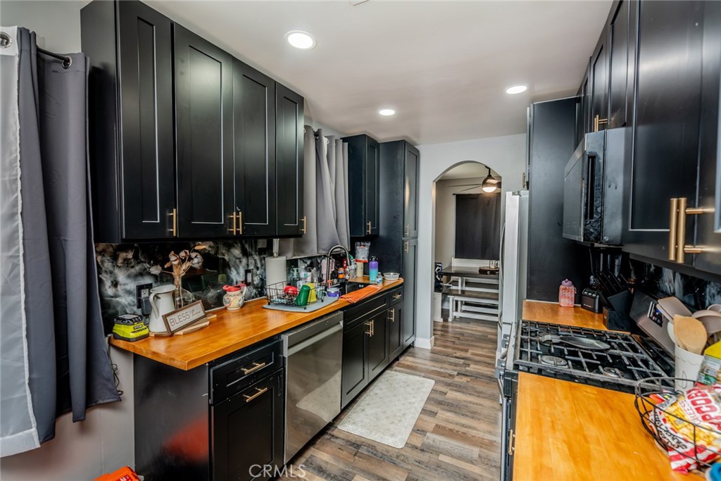 857 W 25th Street Property Photo 18