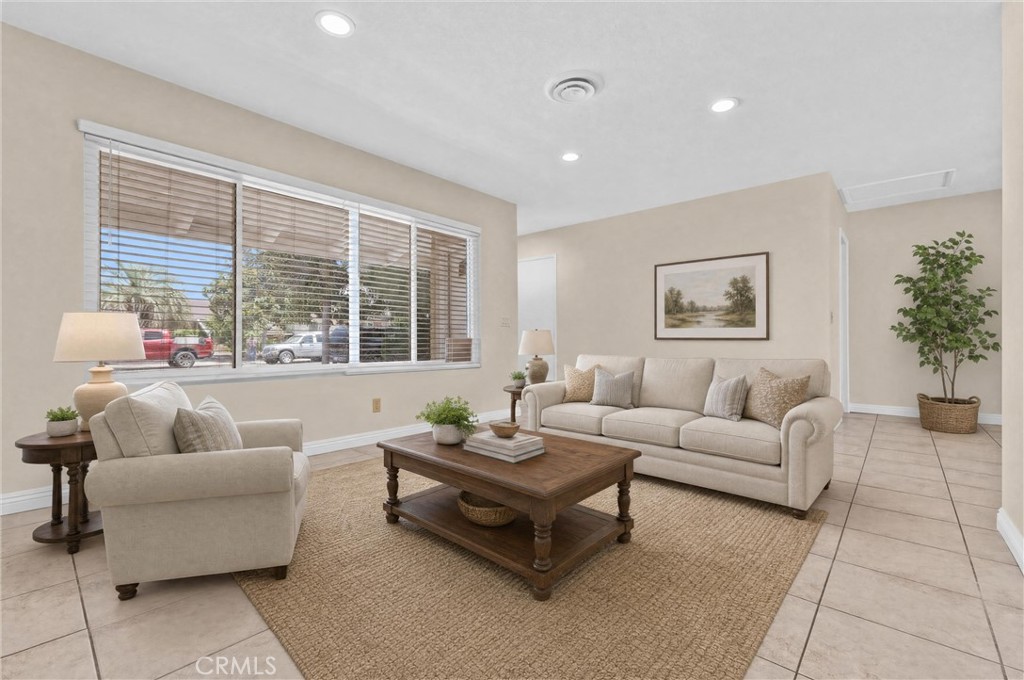 451 Magnolia Circle Property Photo 4