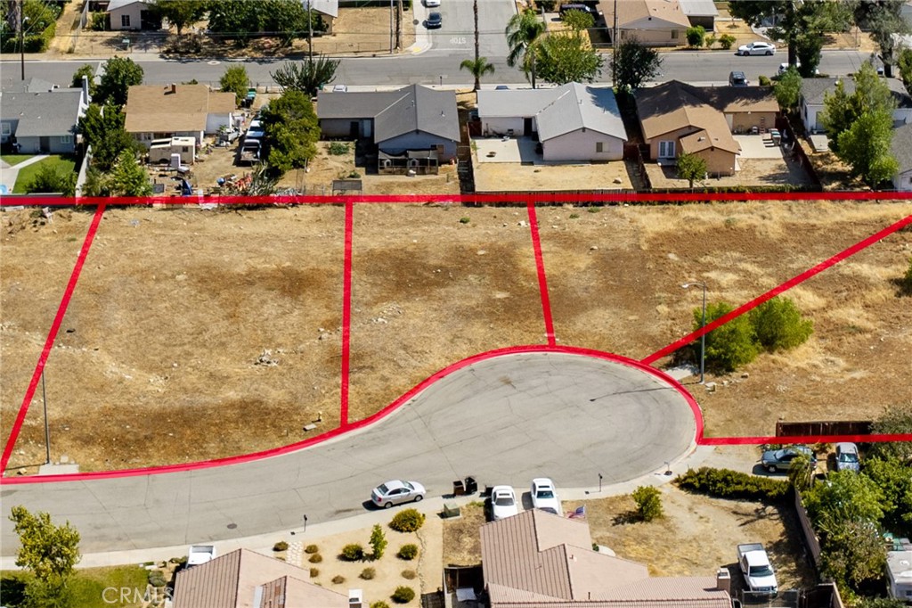 0 King Property Photo 4