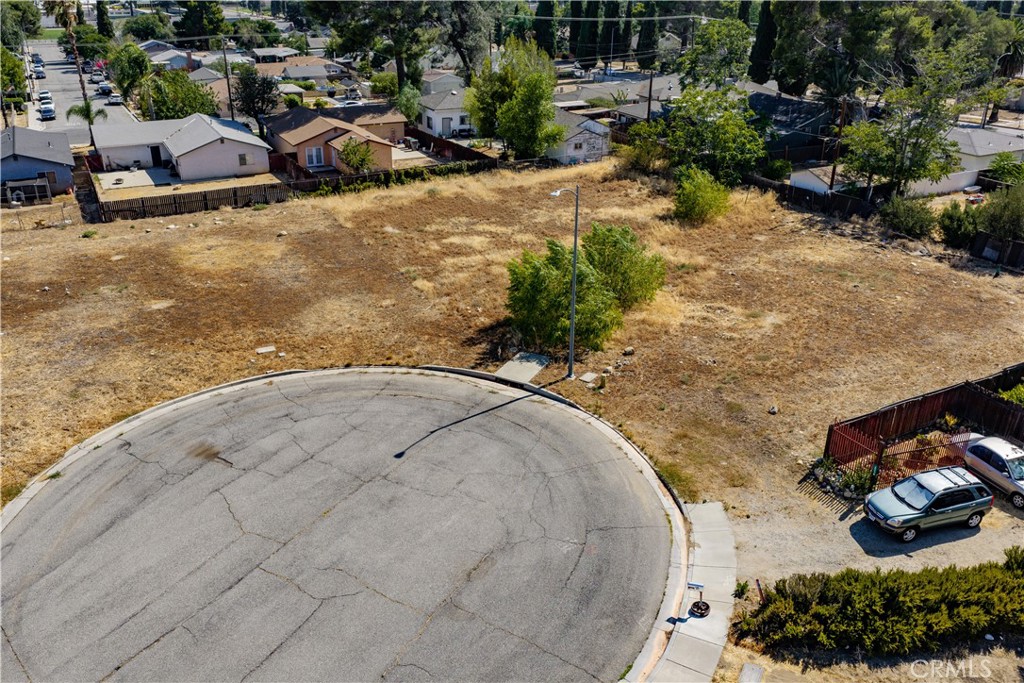 0 King Property Photo 17