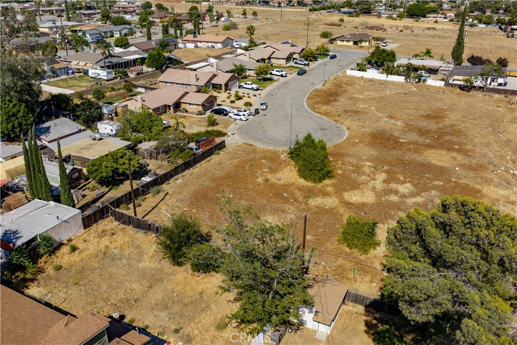0 King Property Photo 22