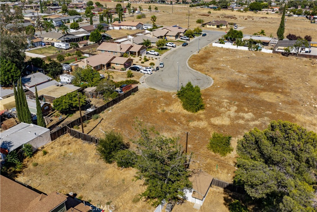 0 King Property Photo 22