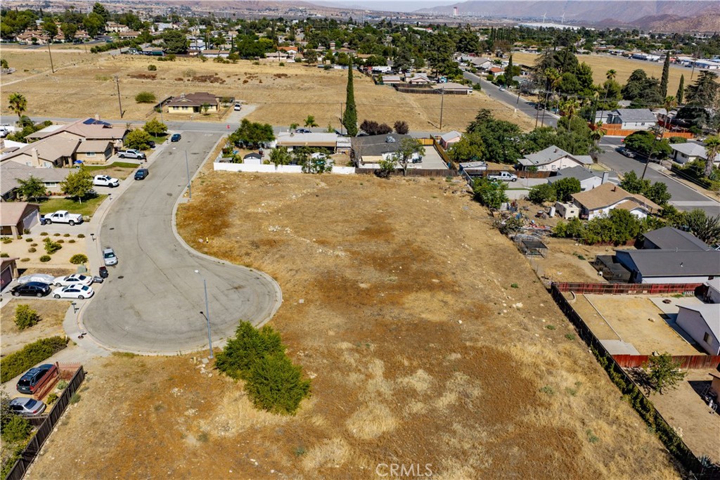 0 King Property Photo 24