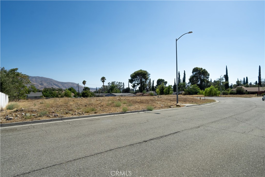 0 King Property Photo 32