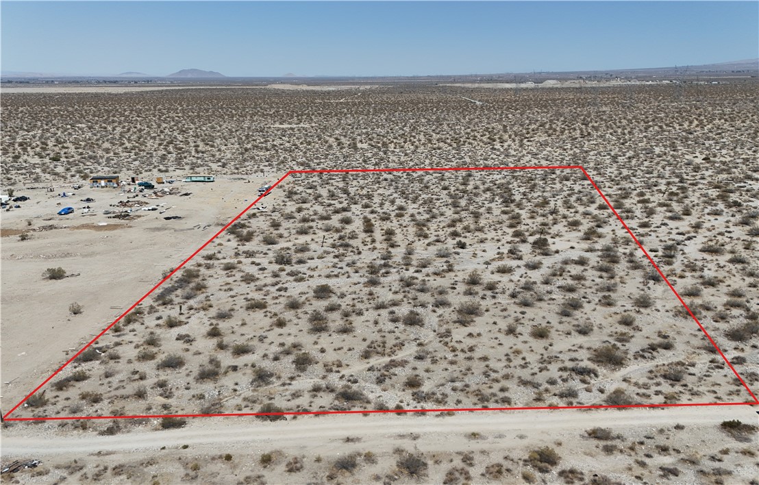 141 E Avenue U Property Photo 7