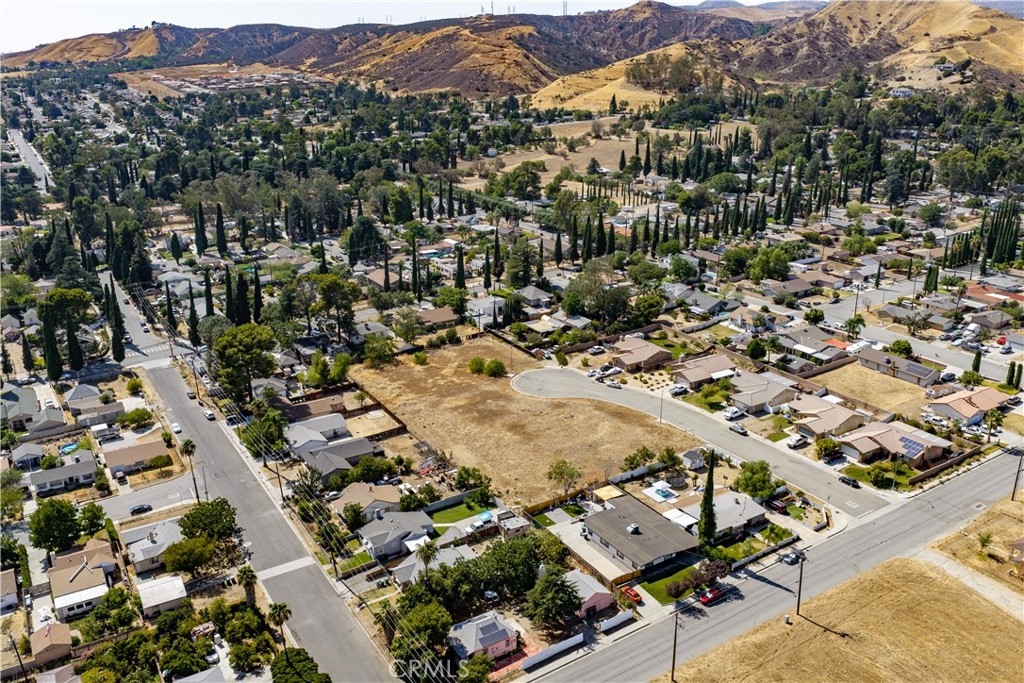 0 King Property Photo 18