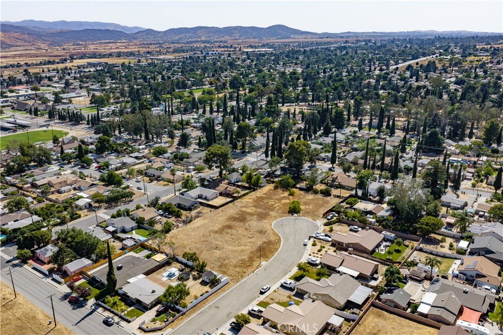 0 King Property Photo 25