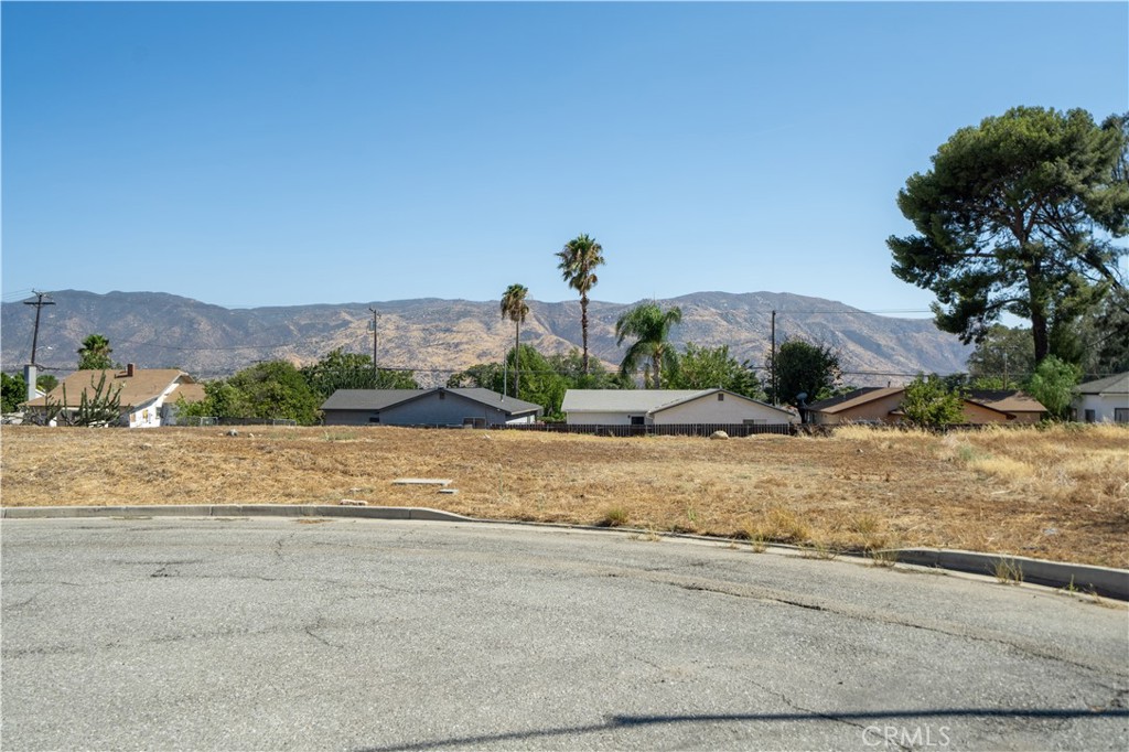 0 King Property Photo 32