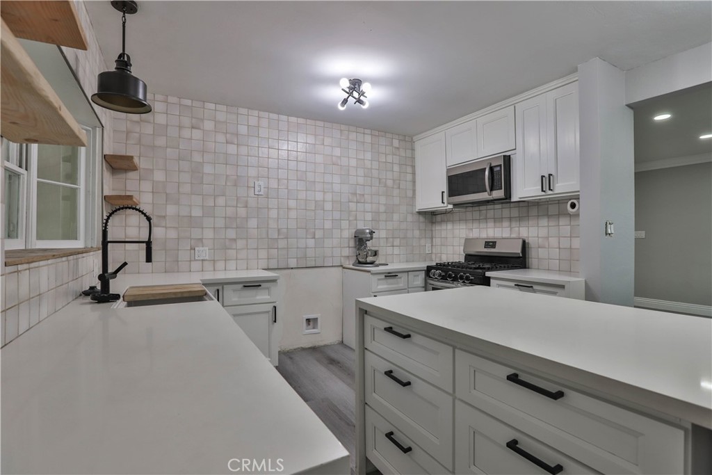3031 Chestnut Property Photo 12