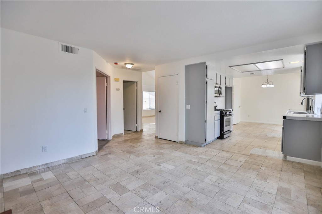 24307 Carman Property Photo 16