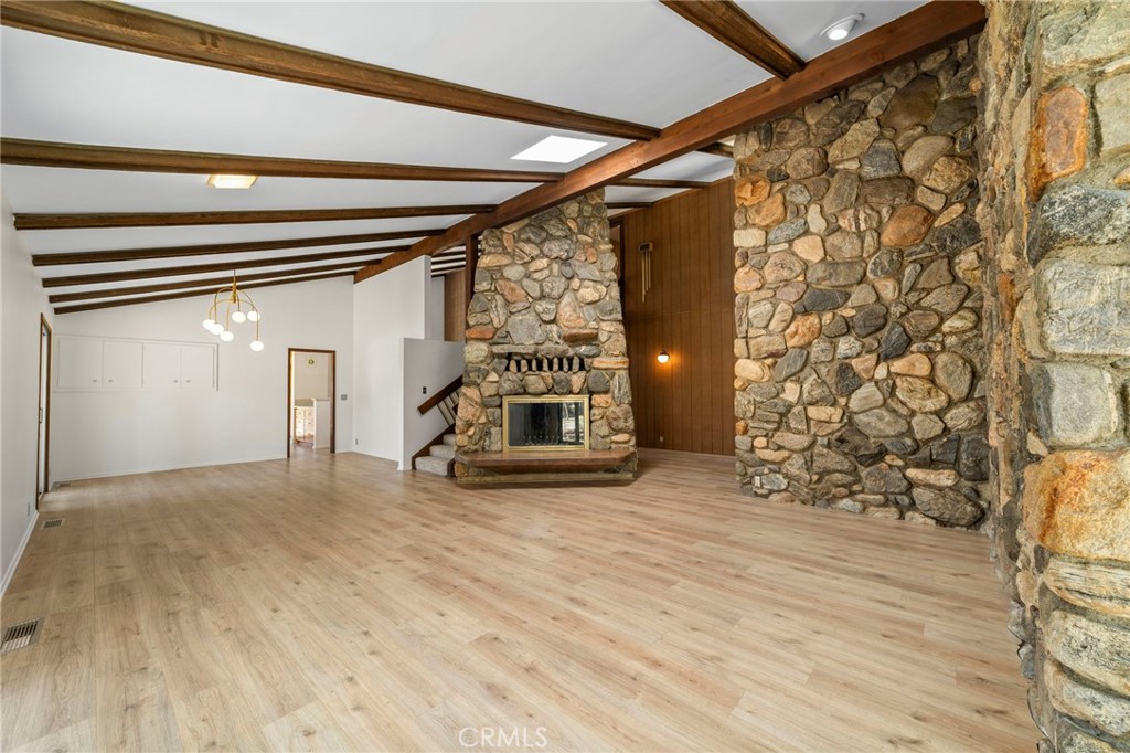 2332 8th Property Photo 9