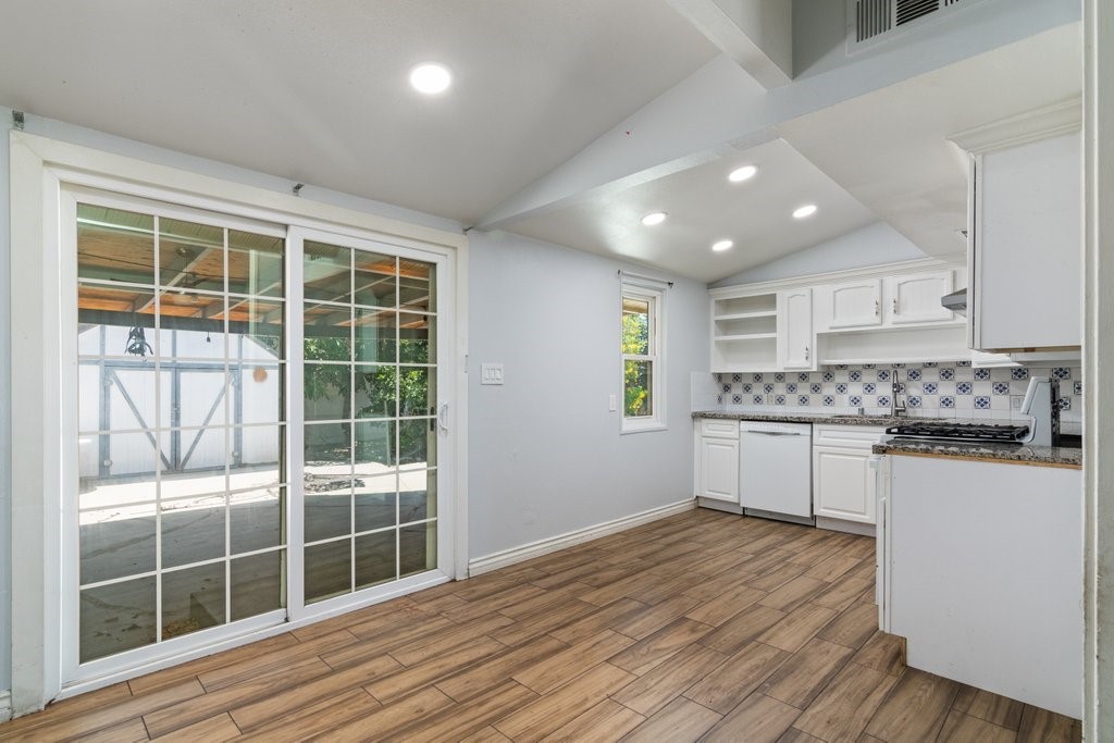 5416 Sunnyside Property Photo 3