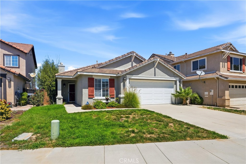 44607 Crestwood Circle Property Photo