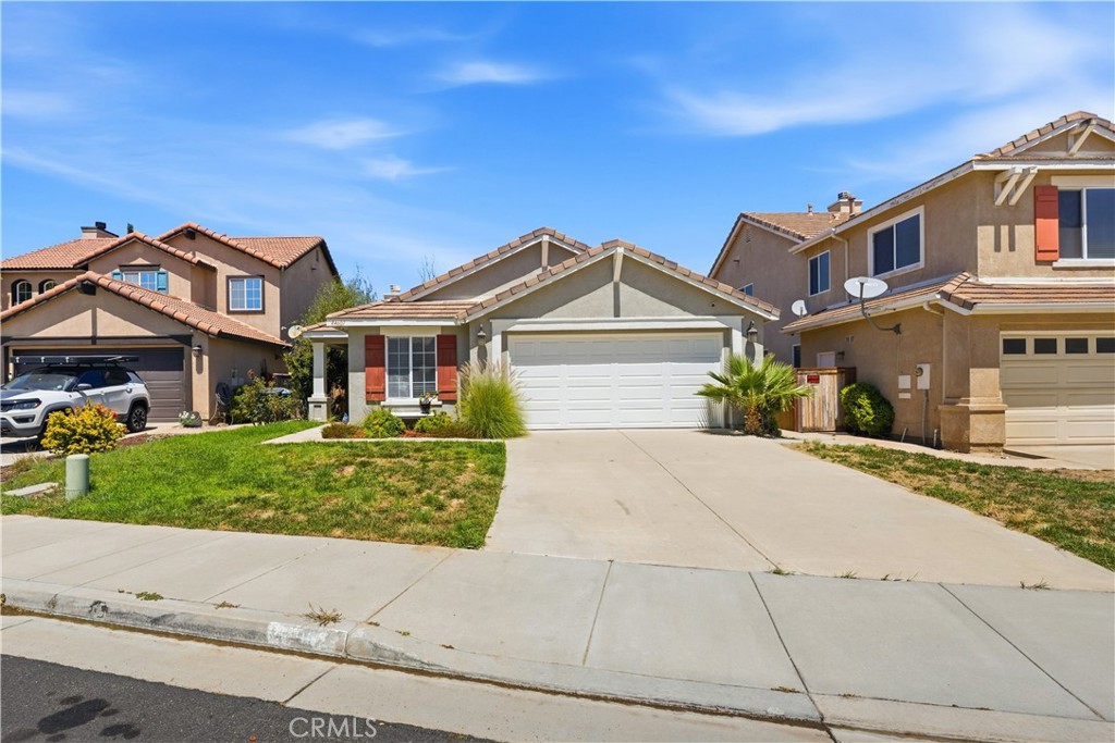44607 Crestwood Circle Property Photo 4