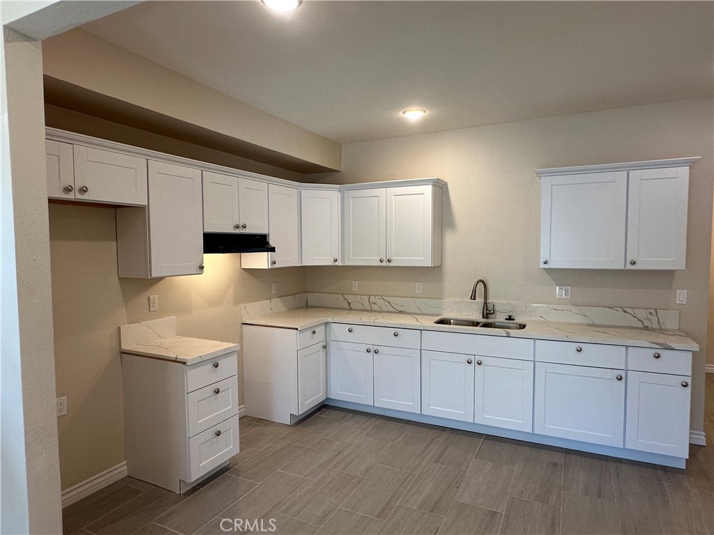 363 W Olive Street Property Photo 5