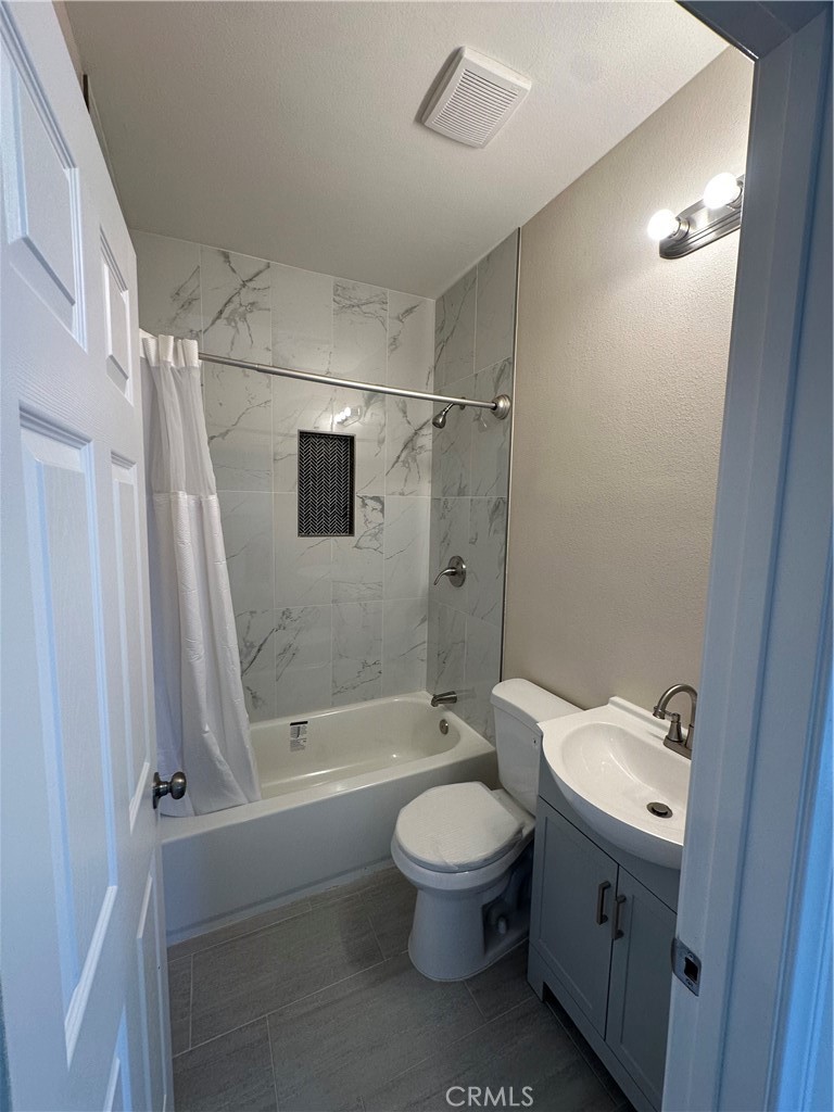 363 W Olive Street Property Photo 10