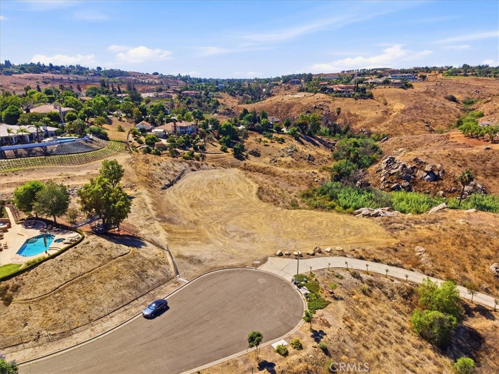 6824 Boulder Creek Property Photo 3