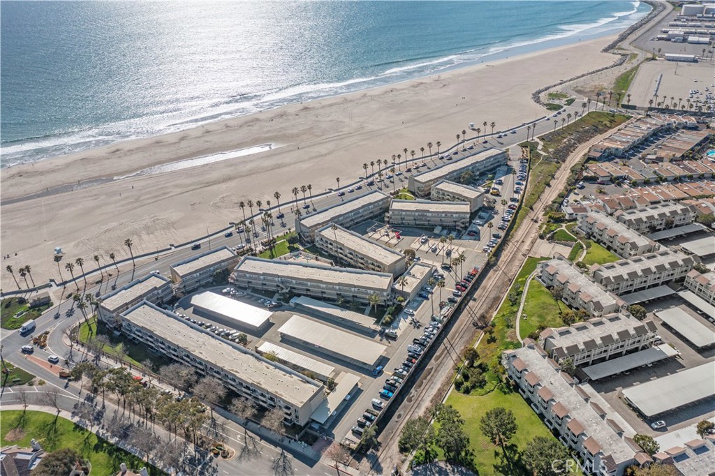 381 E Surfside
