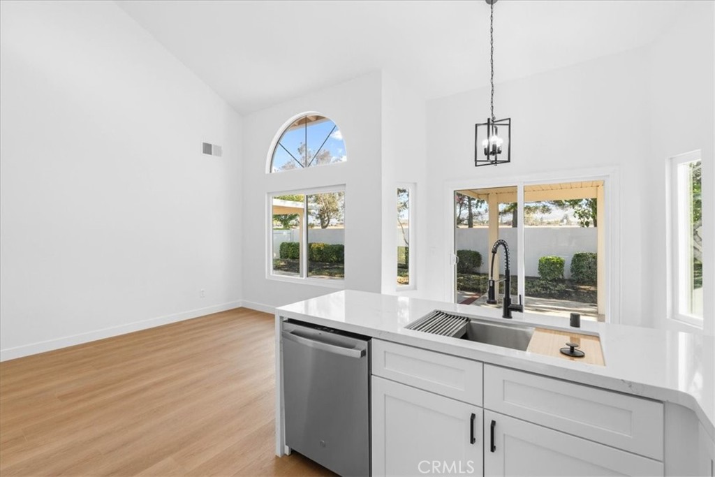 5747 Oakmont Property Photo 8