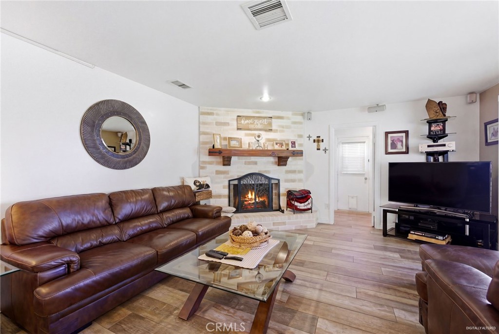 11246 Coolwater Drive Property Photo 8