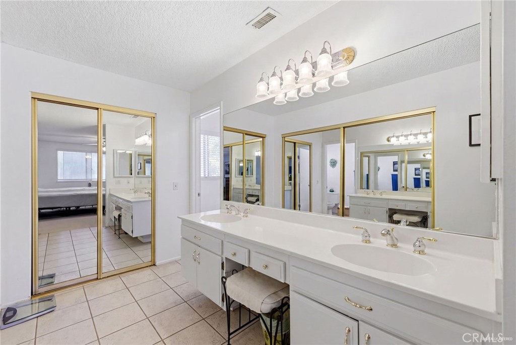 11246 Coolwater Drive Property Photo 21