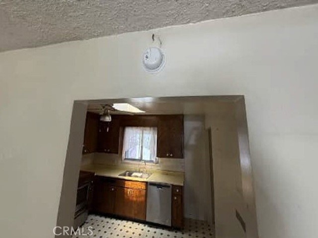 9805 Diane Property Photo 6
