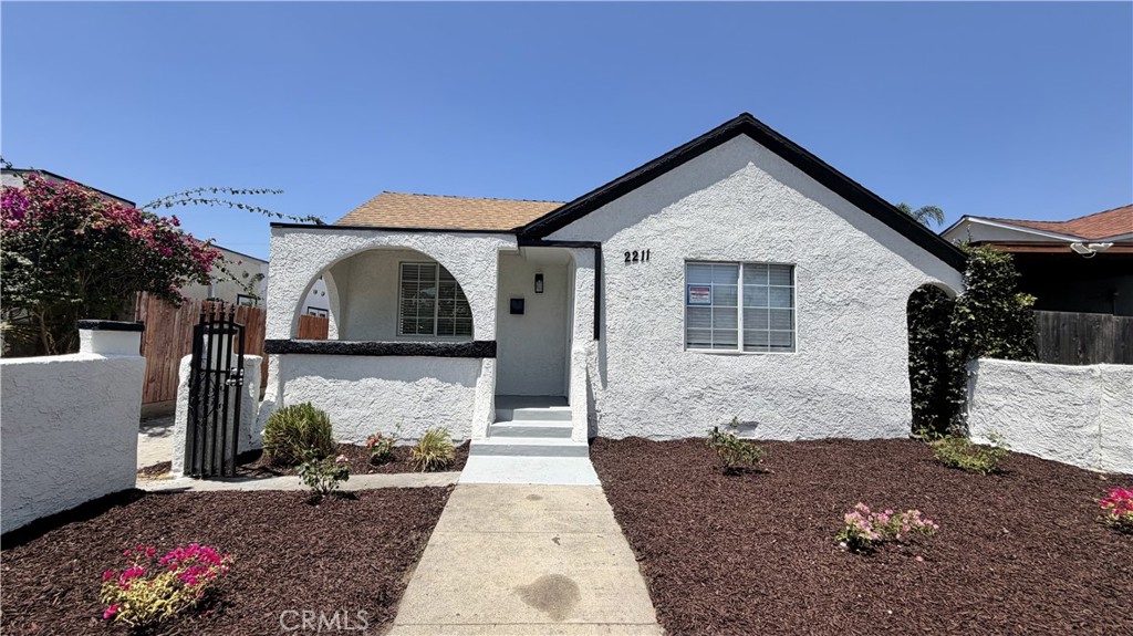 2211 S Sycamore Property Photo 1