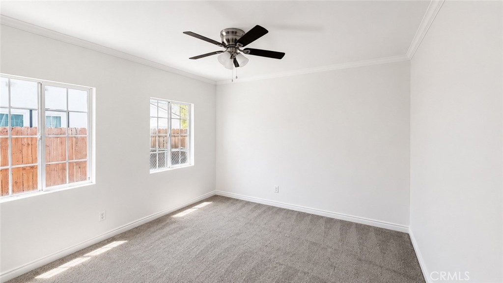 2211 S Sycamore Property Photo 6