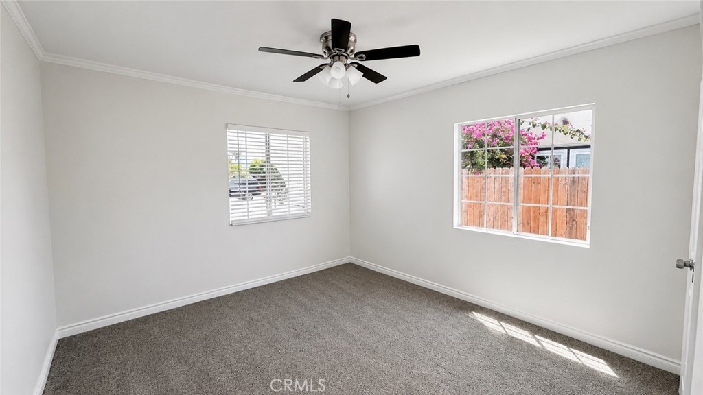 2211 S Sycamore Property Photo 7