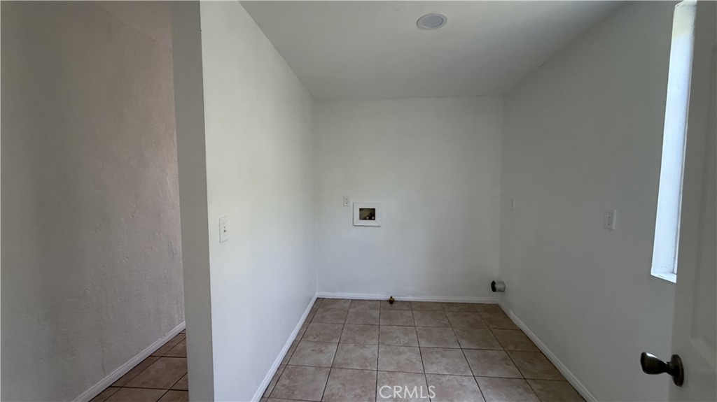 2211 S Sycamore Property Photo 10
