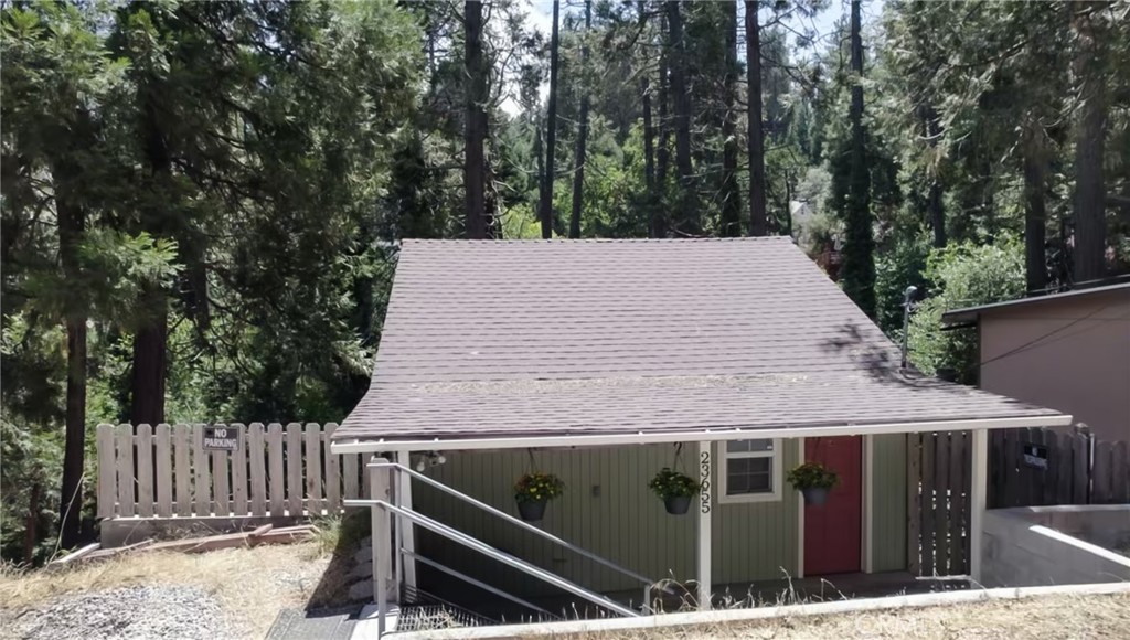 23655 Rocky Dell Property Photo 2