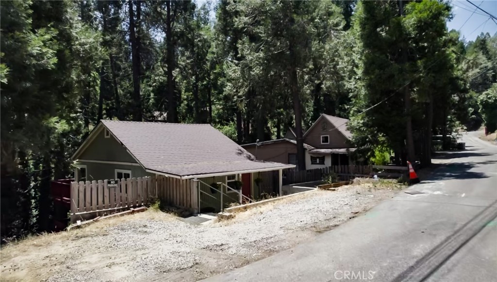 23655 Rocky Dell Property Photo 3