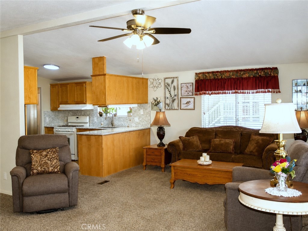 1010 Terrace 44 Property Photo 13