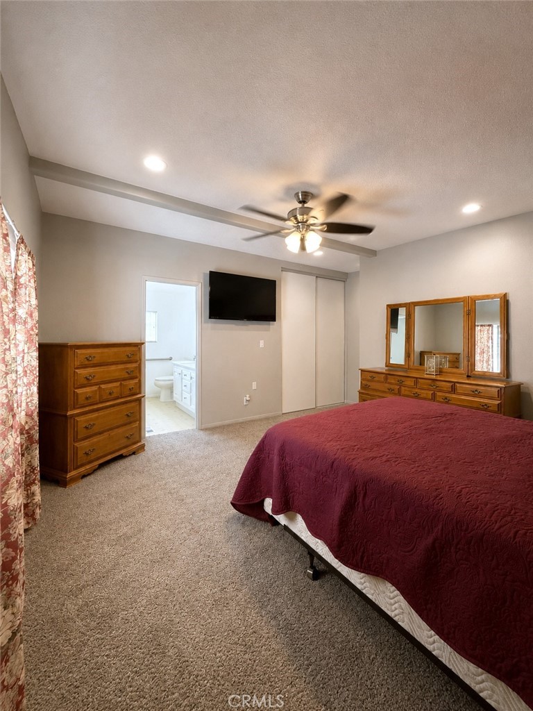 1010 Terrace 44 Property Photo 20