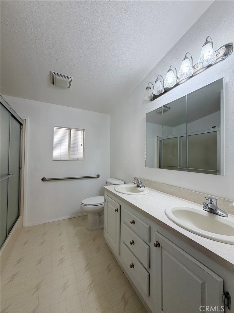 1010 Terrace 44 Property Photo 21