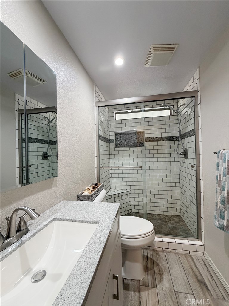 1010 Terrace 44 Property Photo 25