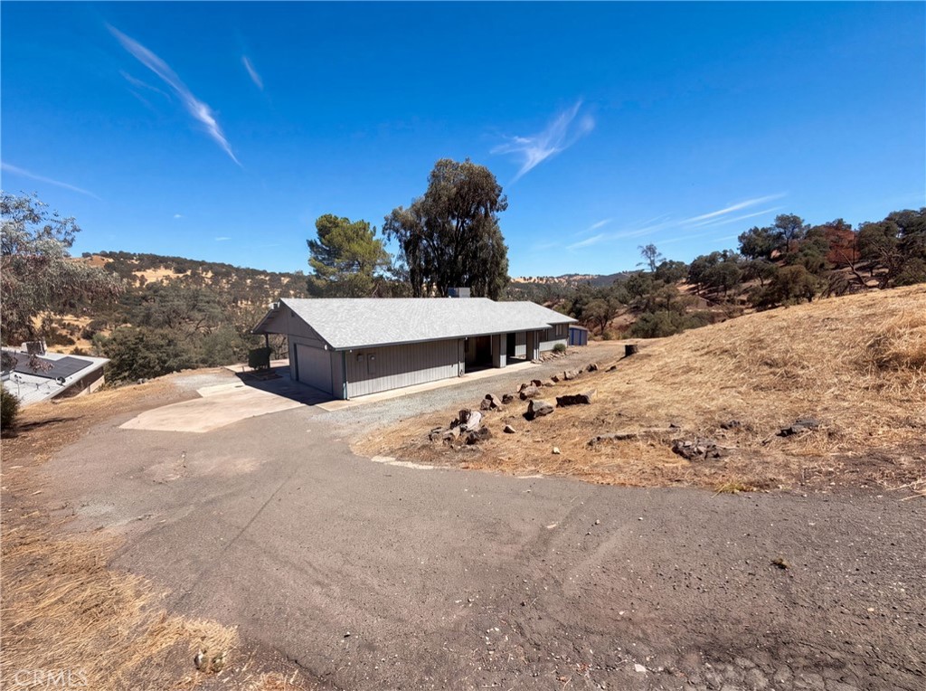 6041 Thornicroft Property Photo 1
