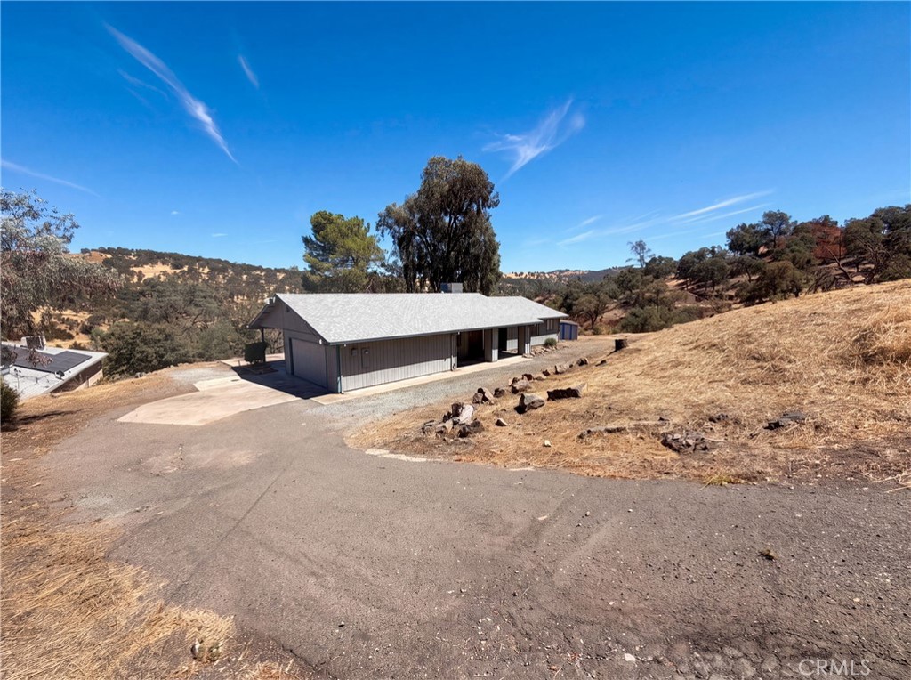 6041 Thornicroft Property Photo 1