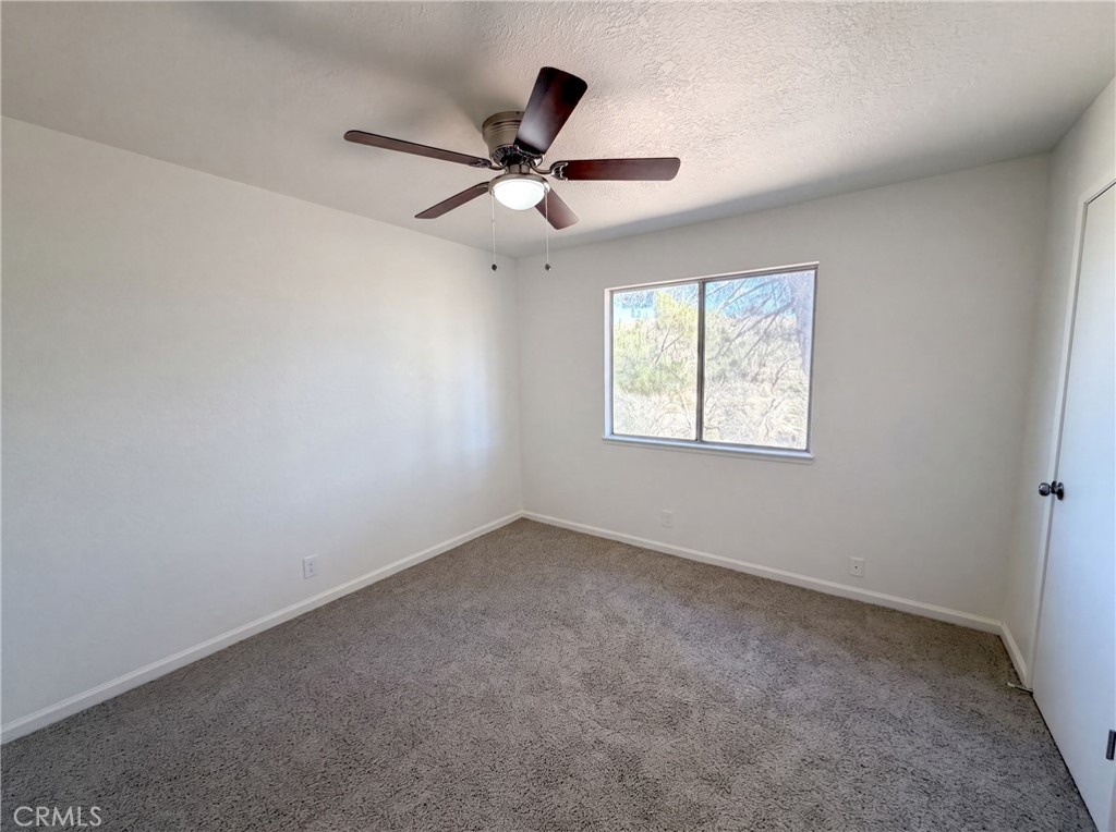 6041 Thornicroft Property Photo 12