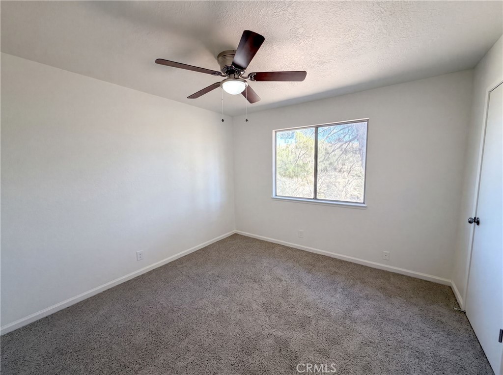 6041 Thornicroft Property Photo 12