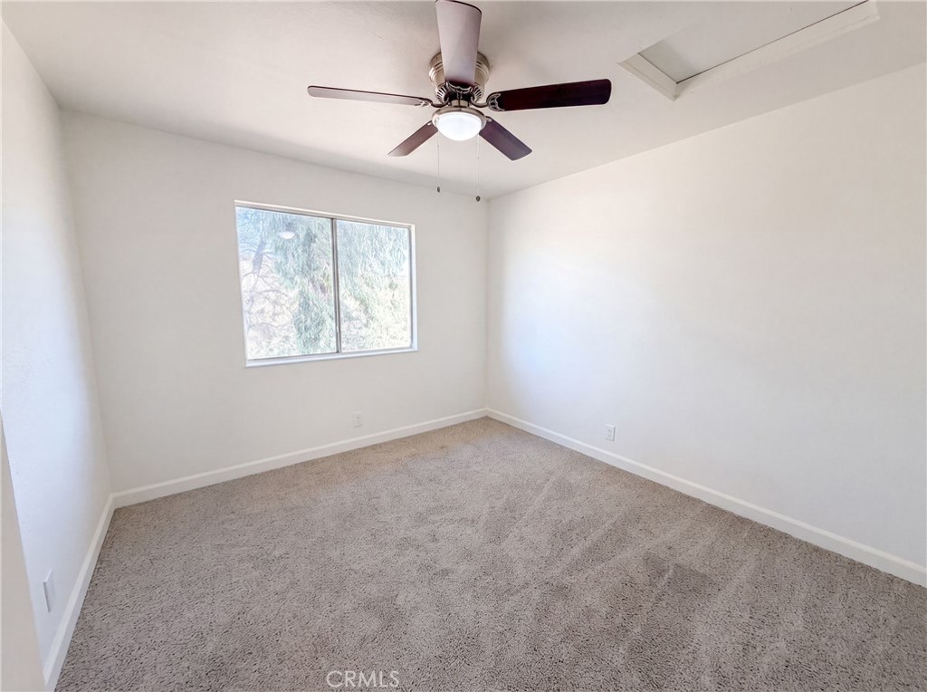 6041 Thornicroft Property Photo 14